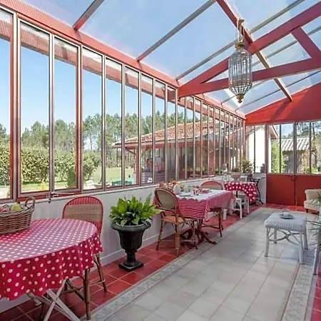 Domaine De La Grange Bed & Breakfast 3*